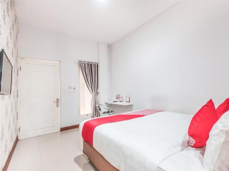 Oyo 1555 Unik Guesthouse Syariah Jakarta Zimmer foto