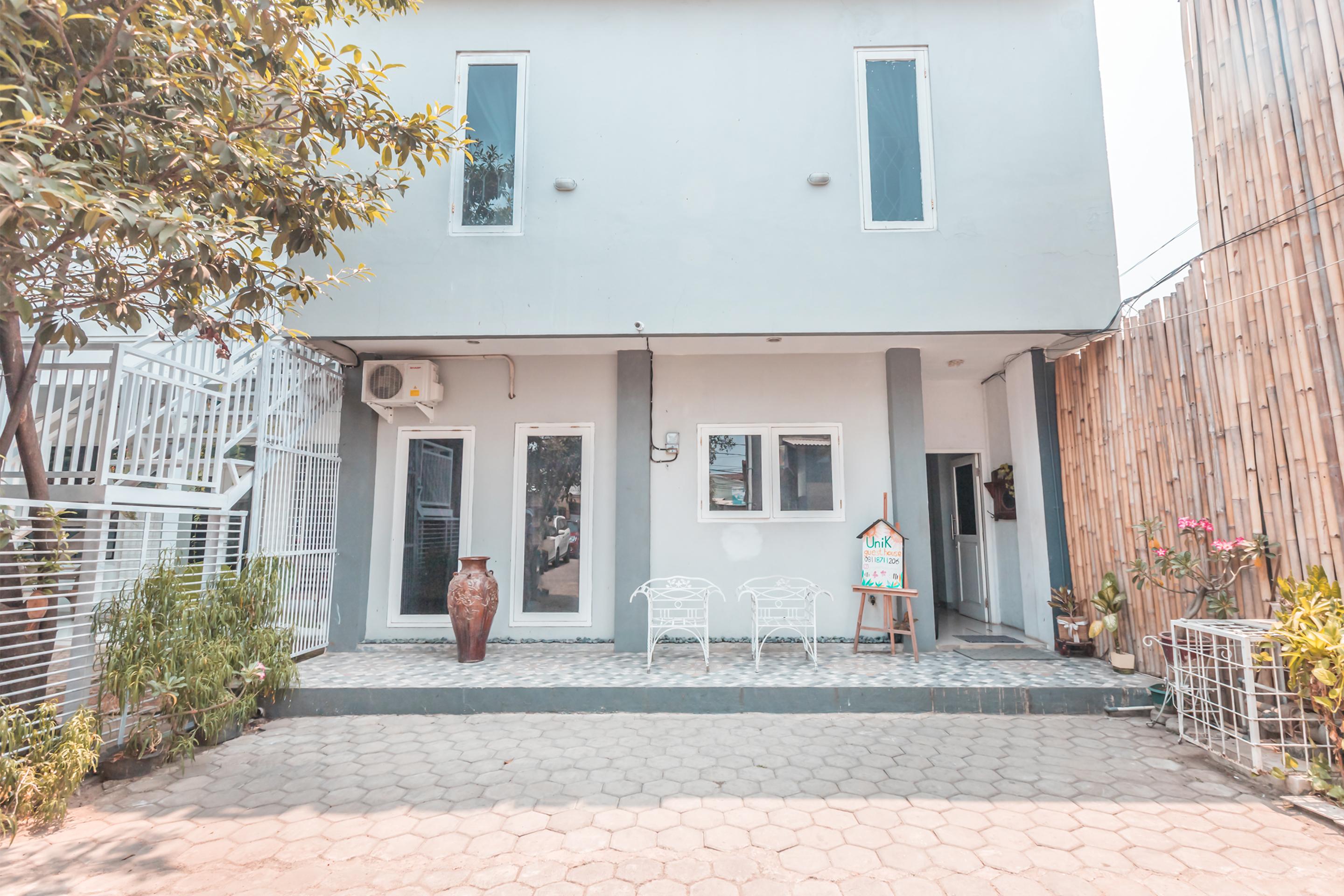 Oyo 1555 Unik Guesthouse Syariah Jakarta Exterior foto