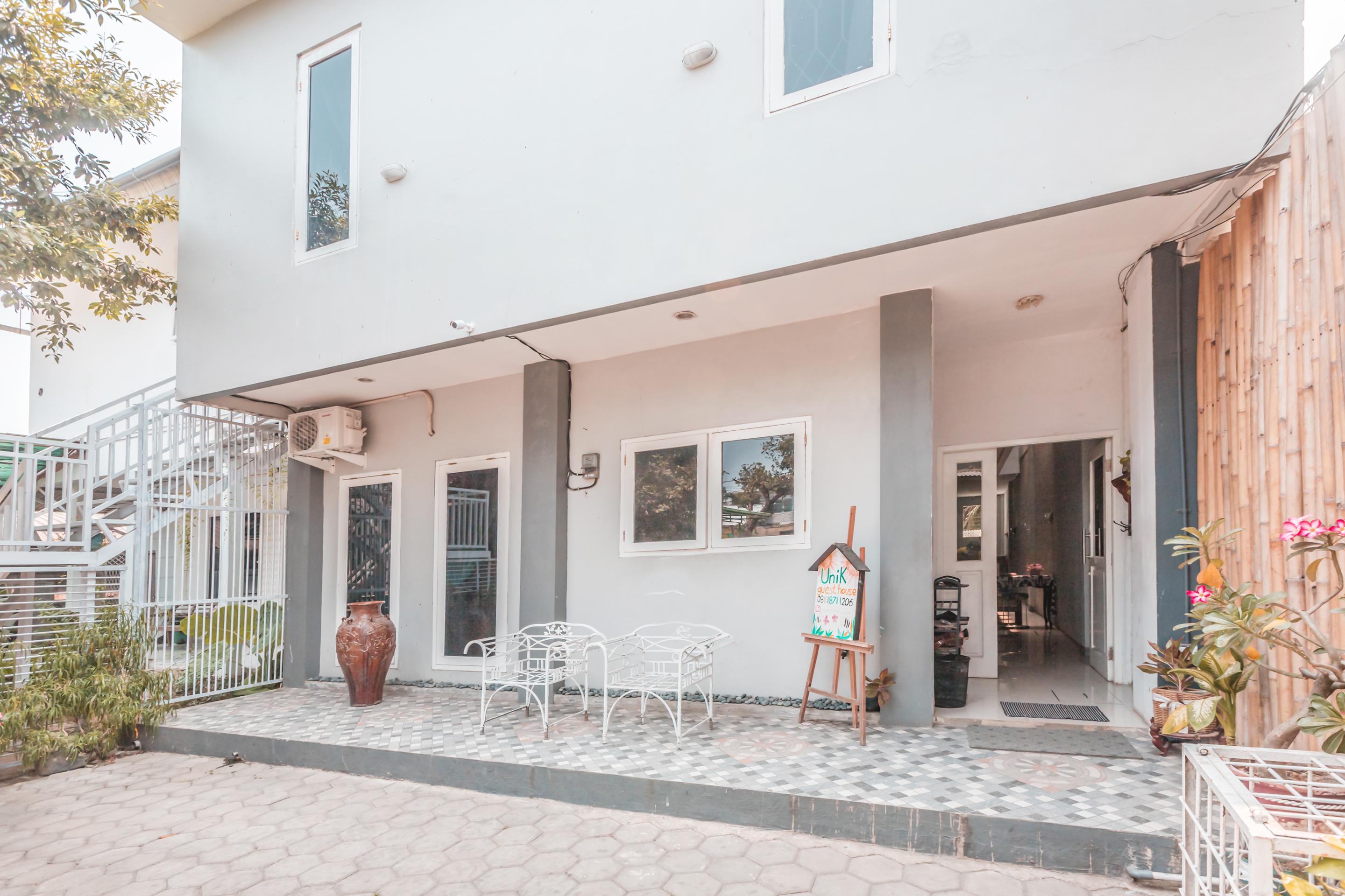 Oyo 1555 Unik Guesthouse Syariah Jakarta Exterior foto
