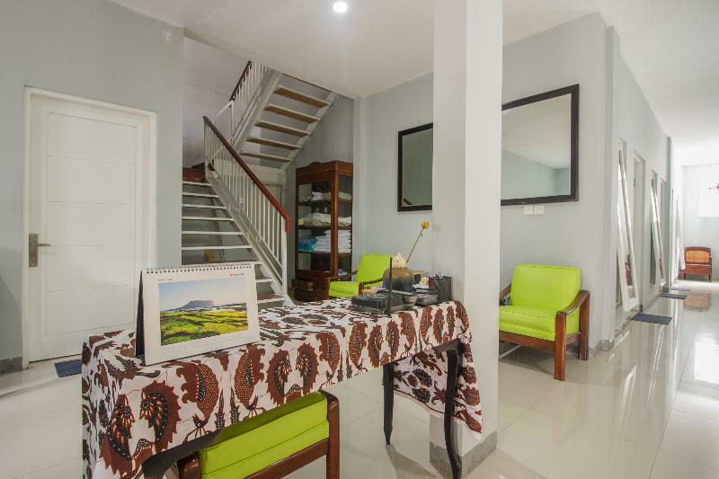 Oyo 1555 Unik Guesthouse Syariah Jakarta Exterior foto